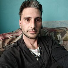 Фотография мужчины Gabriel, 31 год из г. Pitești