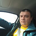 Лев, 45 лет