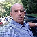 Lulzim, 52 года